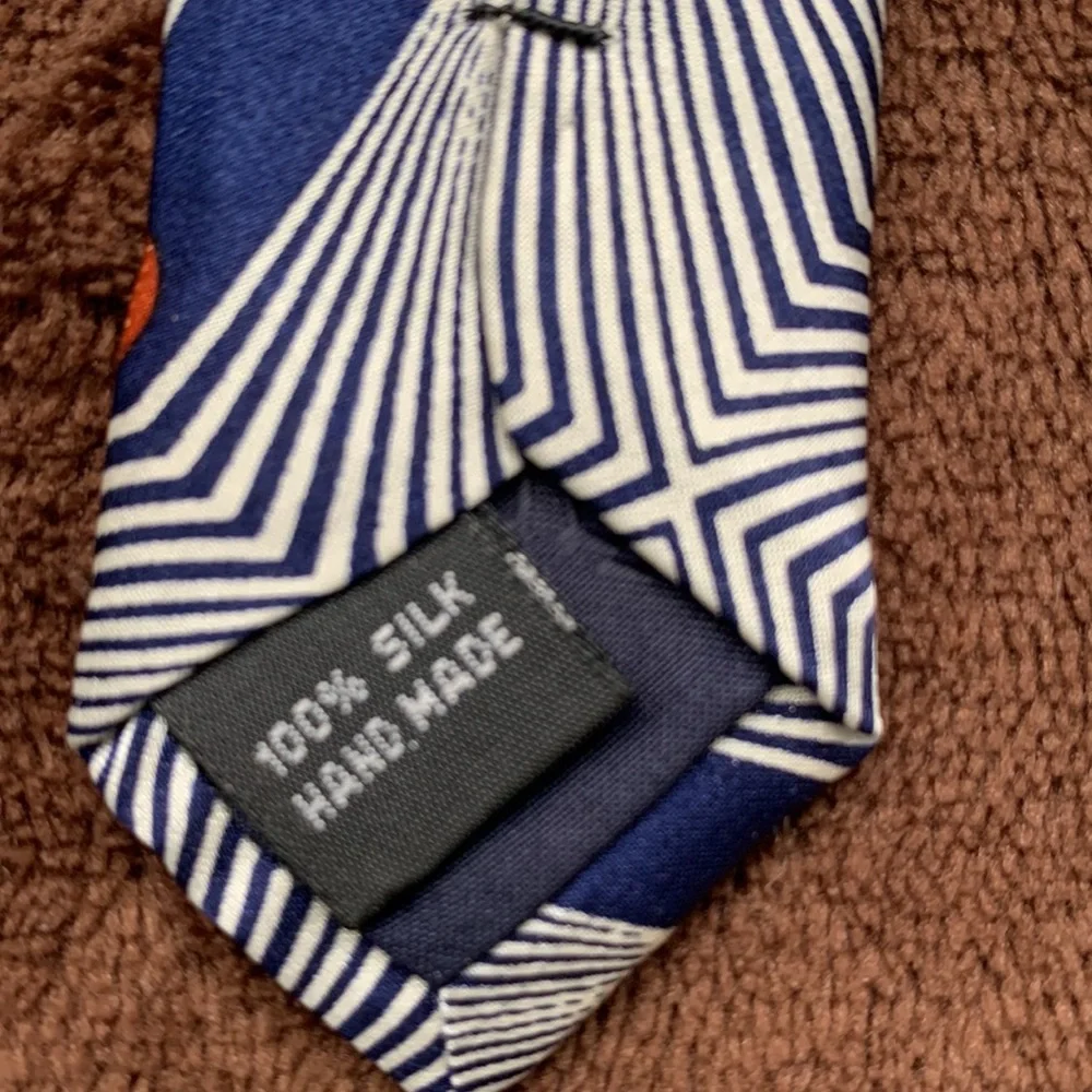 2 Silk Ties Men gift box Special with Storage Case windup tie holder Fathers Day